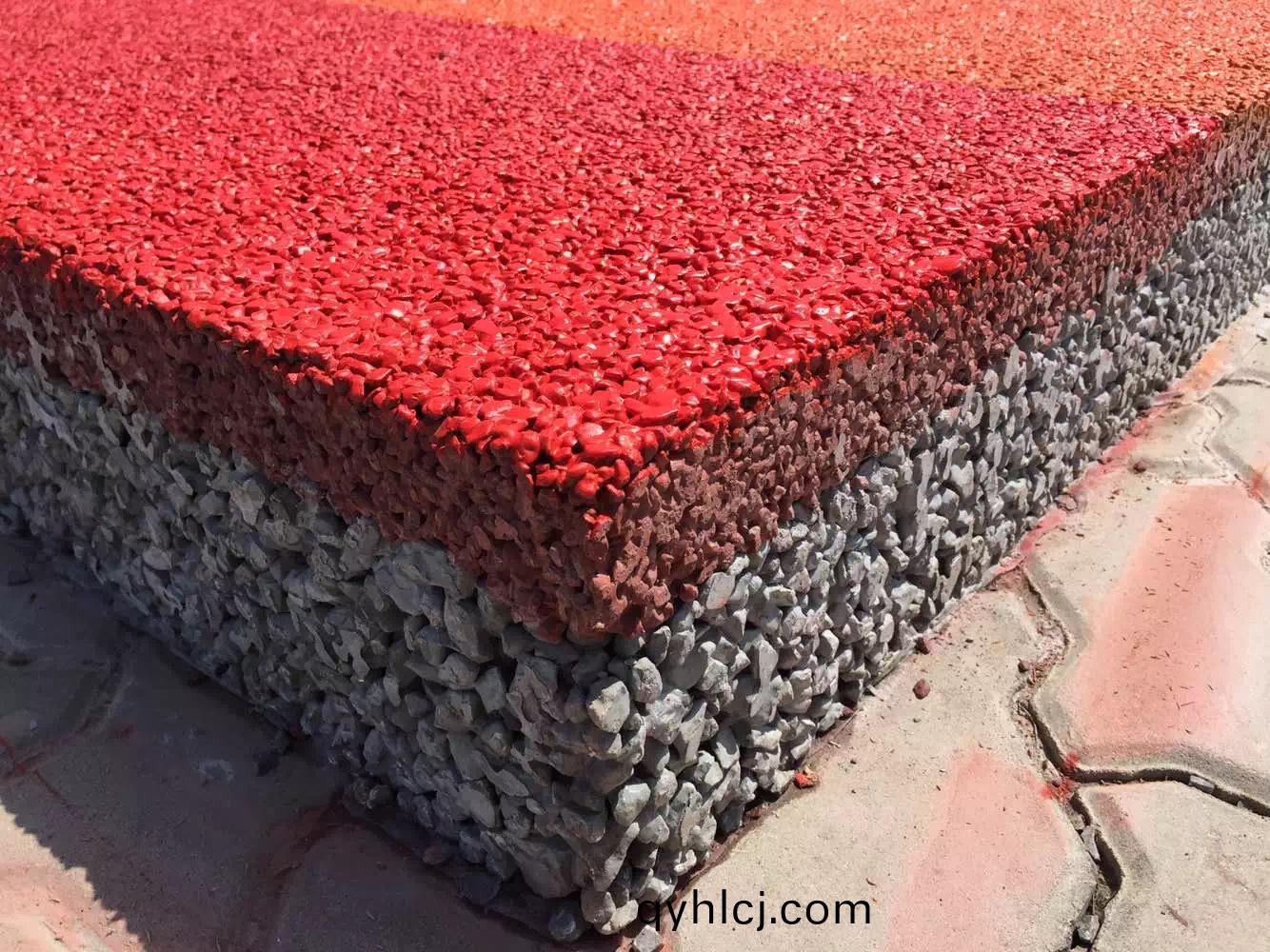 什(shen)麼(me)昰透水(shui)混凝(ning)土？